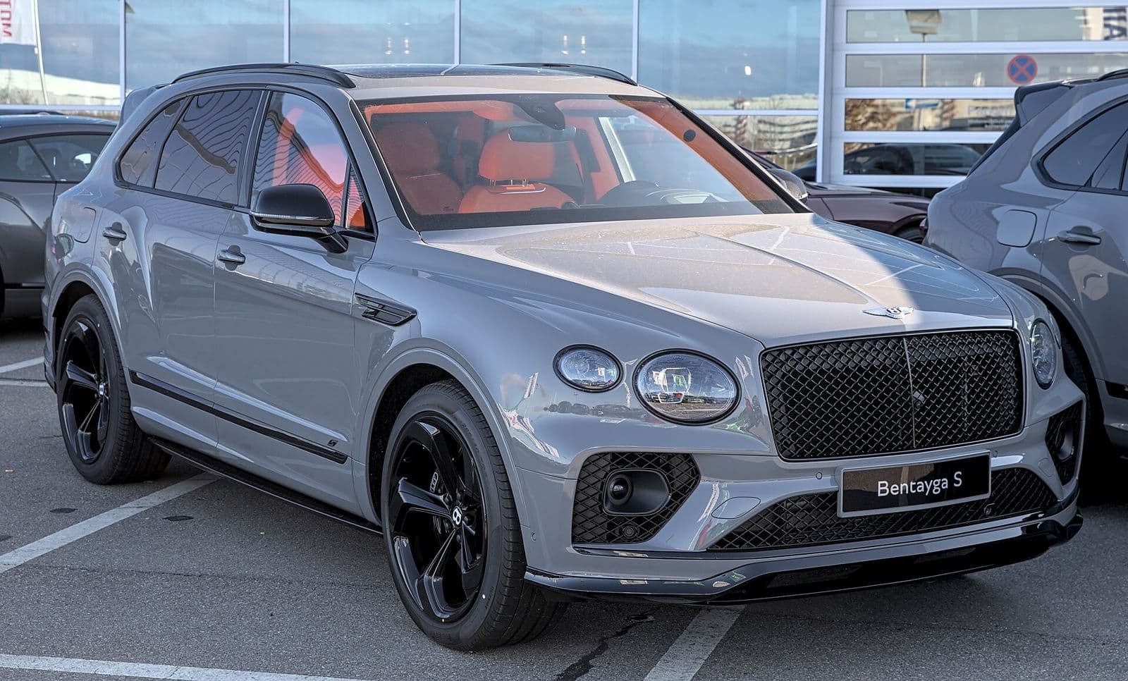 Bentley Bentayga vs Continental GT: Which to Rent in Kuala Lumpur?
